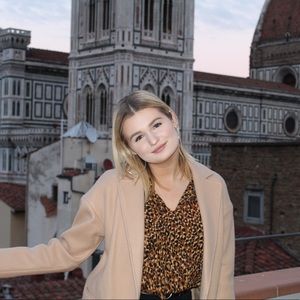 Meet your Posher, Olivia